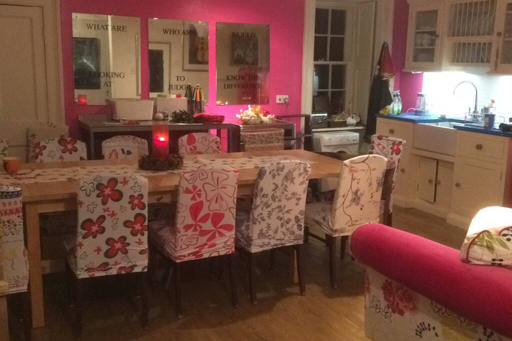 Dining/kitchen