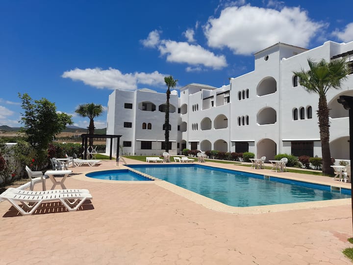 Apartment 315 equipped with pool views. Apartments for Rent in M'diq