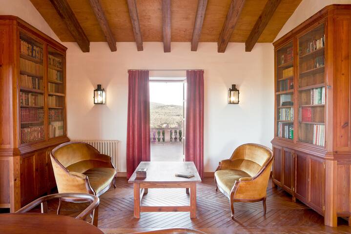 Son Doblons exclusive villa with Tennis Court gallery image 4