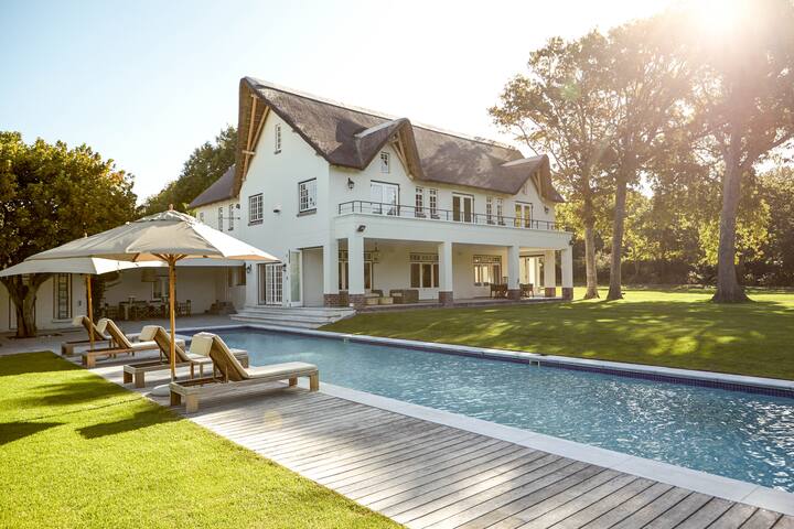 Stunning 5 Star Villa in Constantia