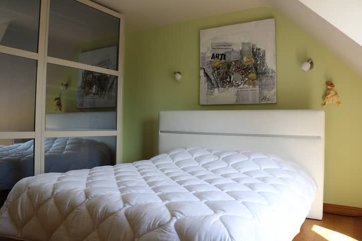 Dhoma e këngëve verore