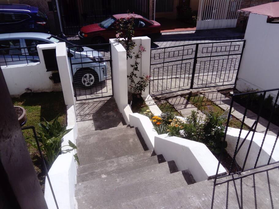 Entrada a la casa