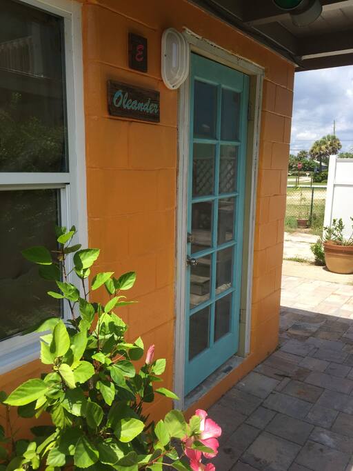 Oleander is surrounded by semi-tropical vegetation. In the heart of everything, yet secluded.