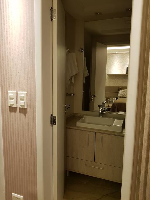 BWC SUITE 1