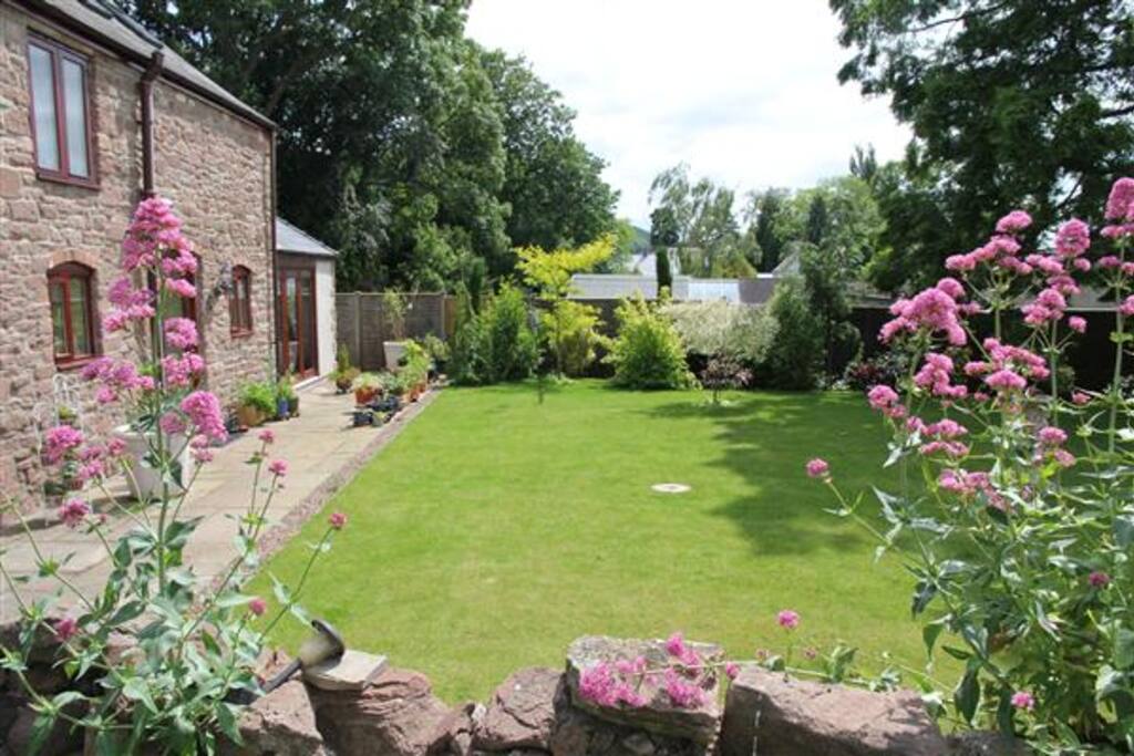 Coach House Wye Valley Cottages for Rent in RossonWye, United Kingdom