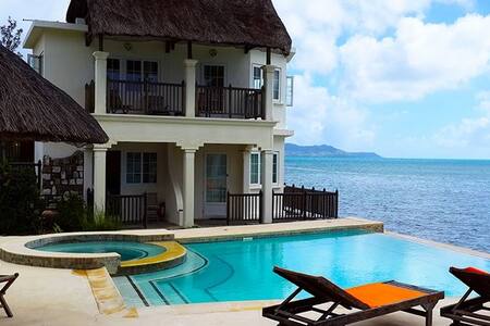 Chambre vue imprenable mer + 2 p.dej en guesthouse