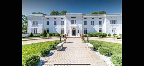 Unique 1917 Mansion with outdoor Pool on 6 acres.