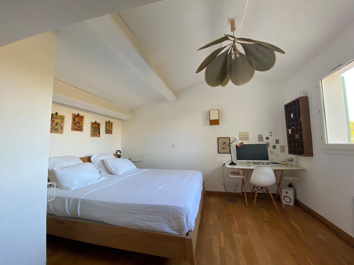 Соба 4 на 1 кат 
Кревет 180x190