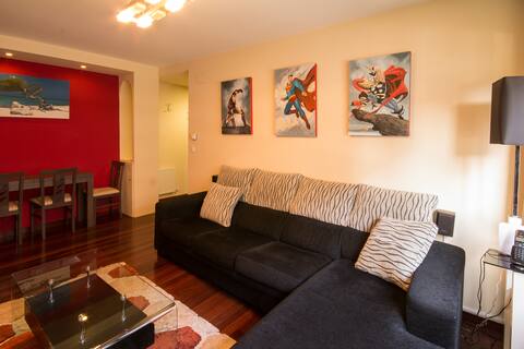 Piso con piscina, wifi, Netflix y TV 4K de 65”