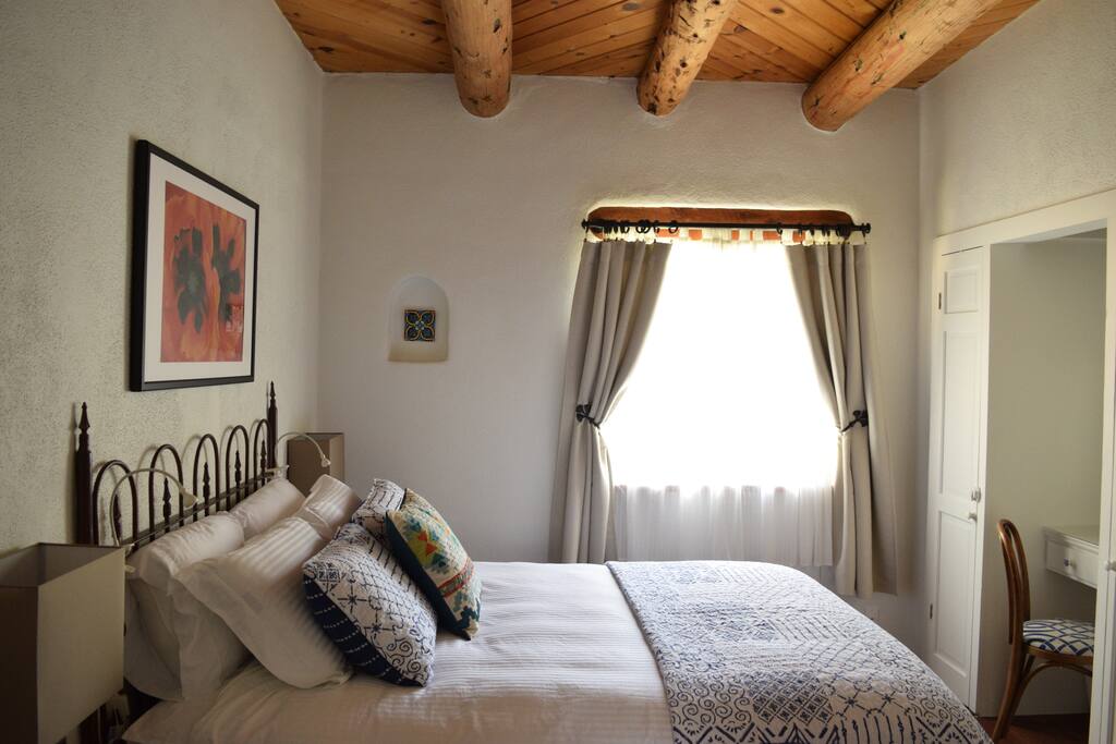 Large Master Bedroom with new pillowtop queen mattress; Egyptian cotton & extra soft brushed microfibre sheets