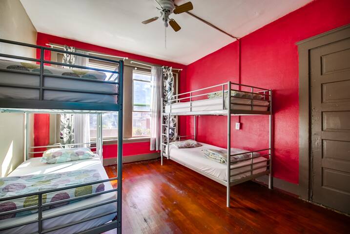 1 bed female dorm in fun hip hostel