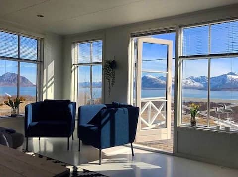 Lofoten - Feriehus med fantastisk beliggenhet!
