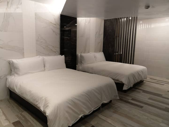 日月潭兒茶宿b B 溫馨家庭房 18水社商圈最新住宿 洽詢專線 Yuchi Township Taiwan Airbnb