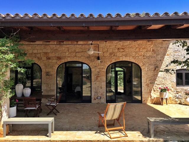 MASSERIA CON CAMPO TENNIS E PISCINA gallery image 5