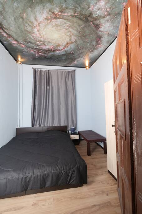 Private bedroom - Black Eye Galaxy
