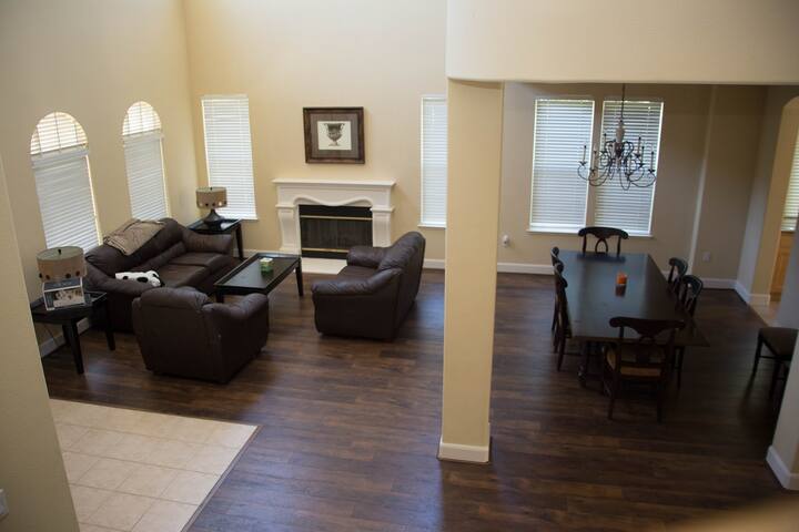 6 bedrooms Canyon Hill in San Jose gallery image 2