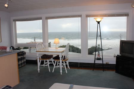 Relaxing Getaway by the sea