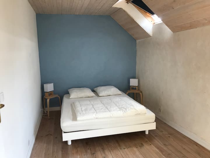 Kitanda cha kulala cha Mwalimu
160*190, mfungaji.