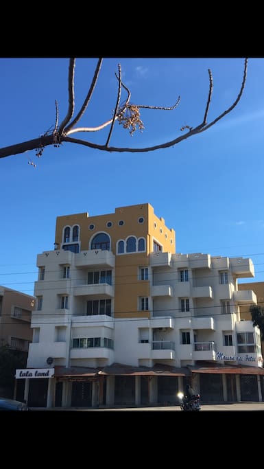 Eid"s building