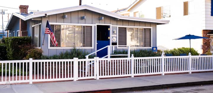 Cottage in Newport Beach · ★4.95 · 3 bedrooms · 3 beds · 1 bath