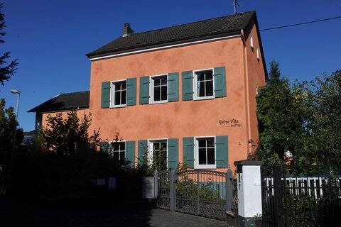 Small dream villa on the Rhine - small villa in Pfuhl