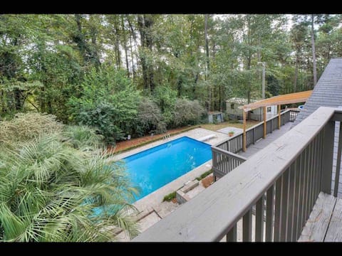 Beautiful 3 bedroom house with a swimming pool