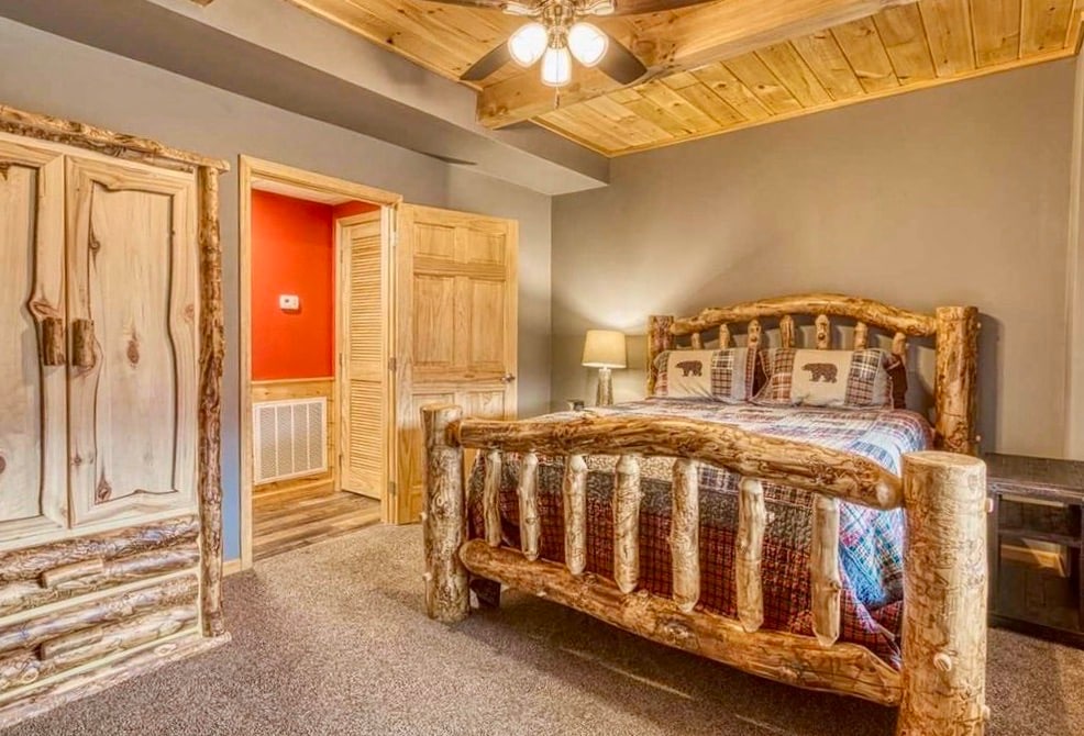 Chumba cha kulala cha Chini cha Malkia 