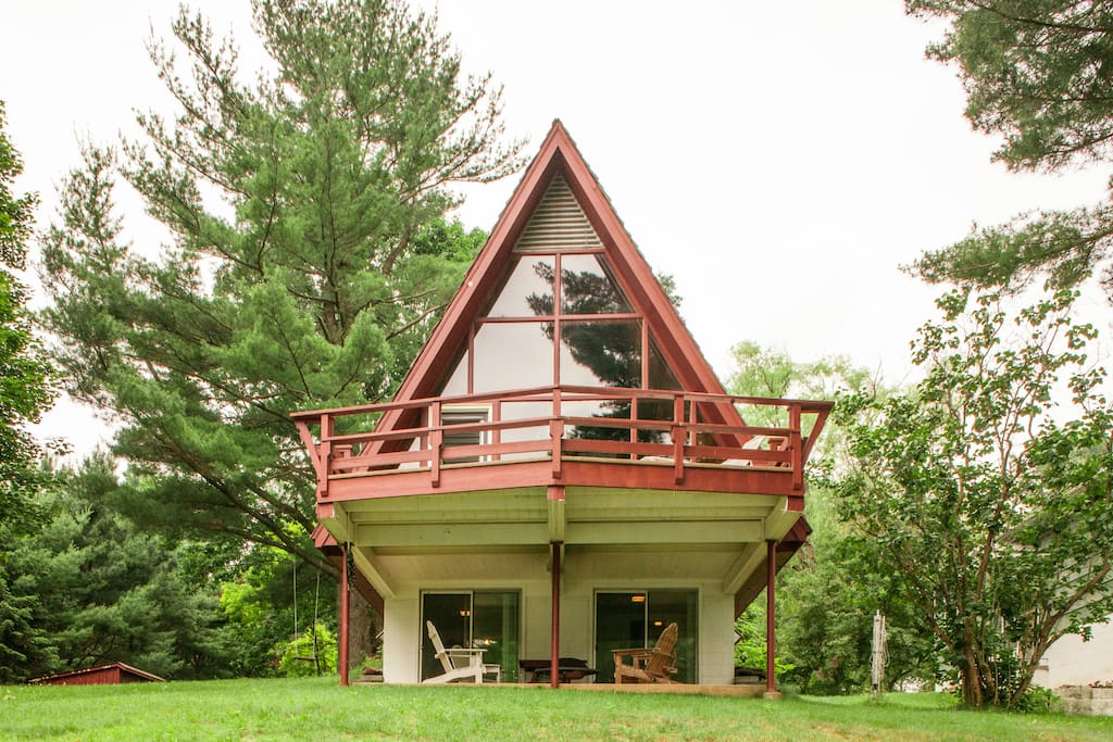 Charming Lake Front Summer Cabin Cabins for Rent in Copake, New York