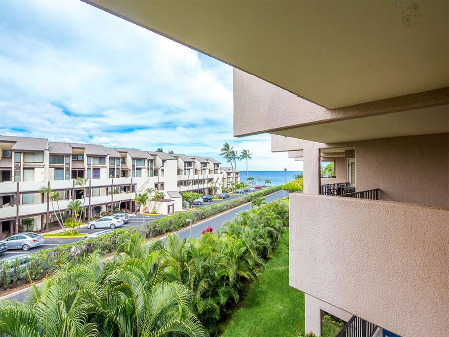 kamaole-1st-9306-lanai-02.jpg