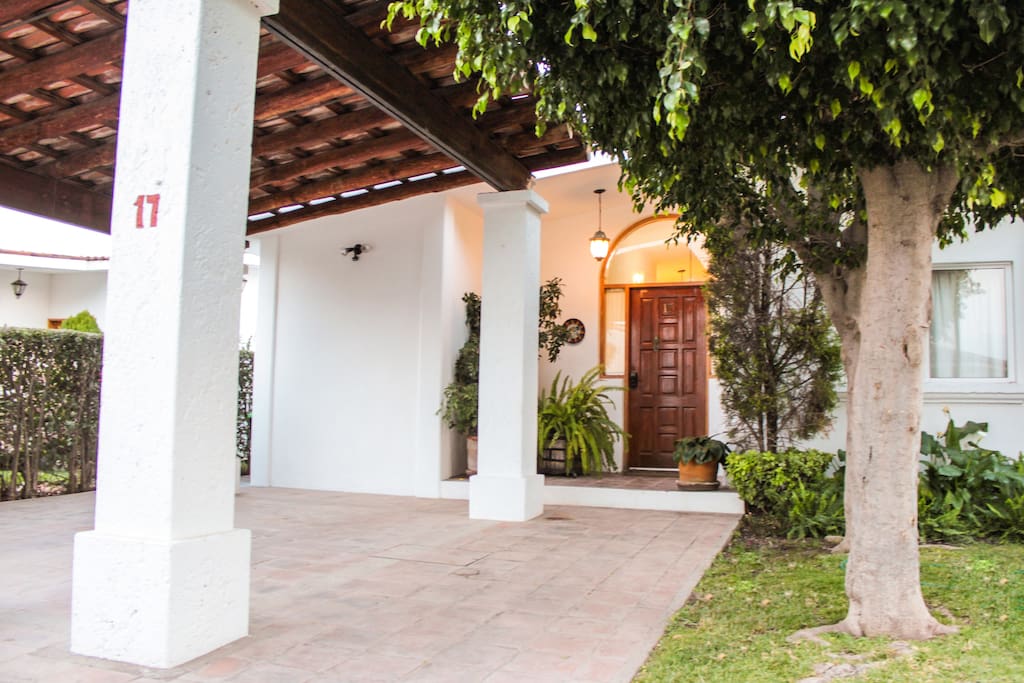 Front of the house-Frente de la casa