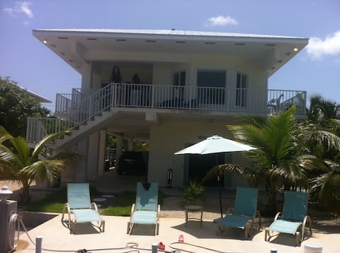 Snowscape a house in paradise! Enjoy the Keys!