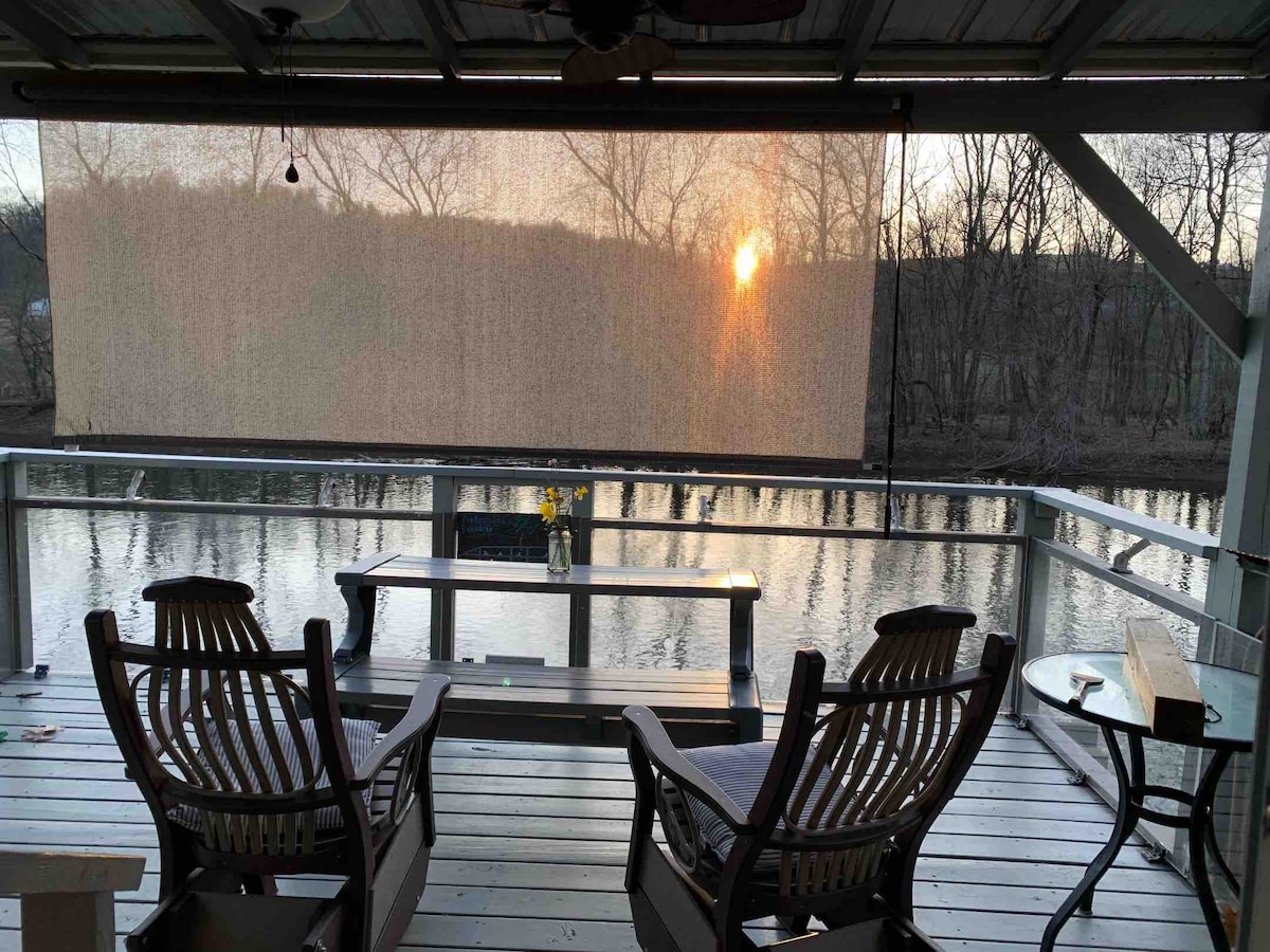 Fisherman’s Paradise n a romantic couples getaway Tiny houses for