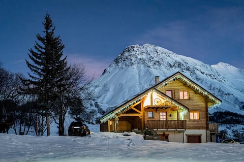 Chalet at the foot of the slopes, close to the lake