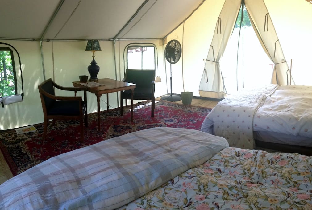 Two queen beds with fluffy down quilts