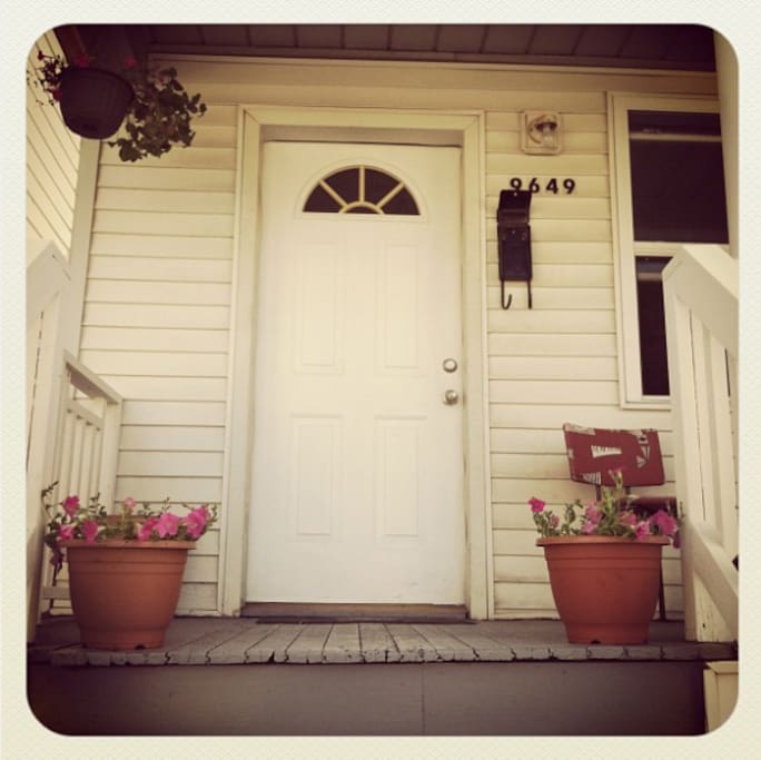 One of the best porches in Hamtramck!!