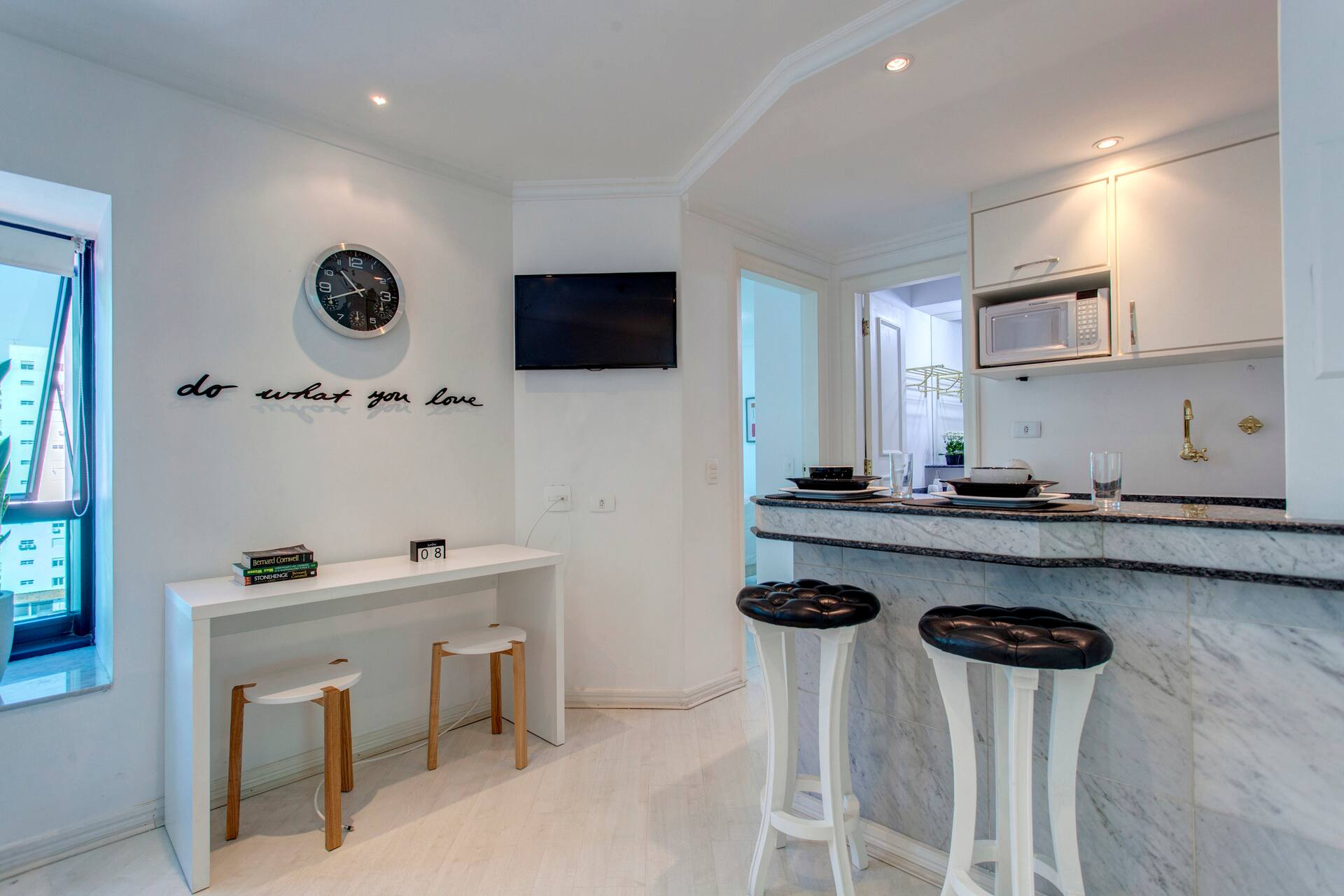 Sunny and inspiring apartment in Jardim Paulista — photo 3