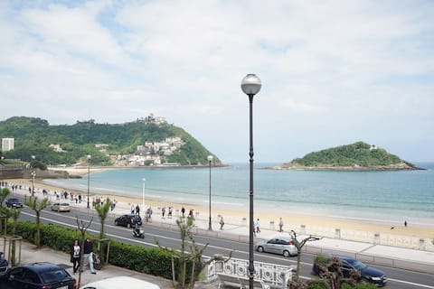 BREATHTAKING TERRACE- by SanSebastianApartments.es
