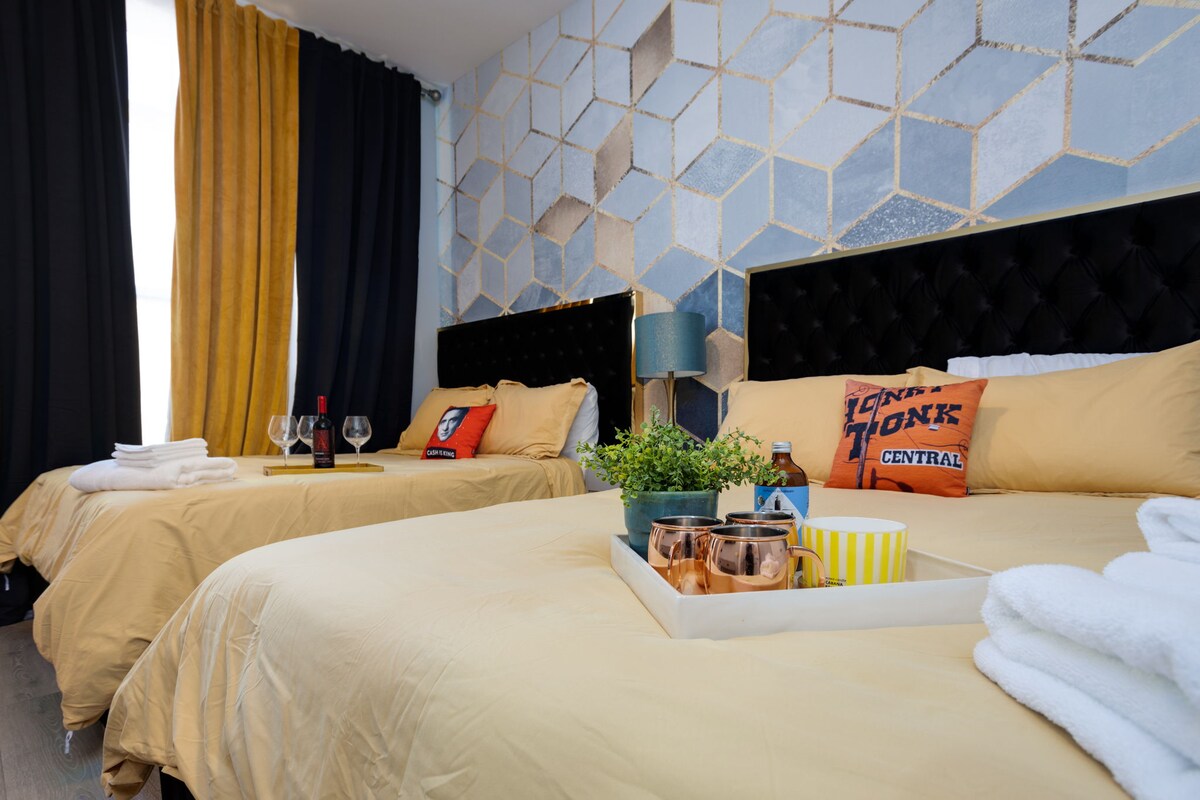 เตียงควีนไซส์ 2 หลัง