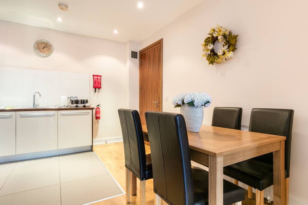 Dining/Kitchen