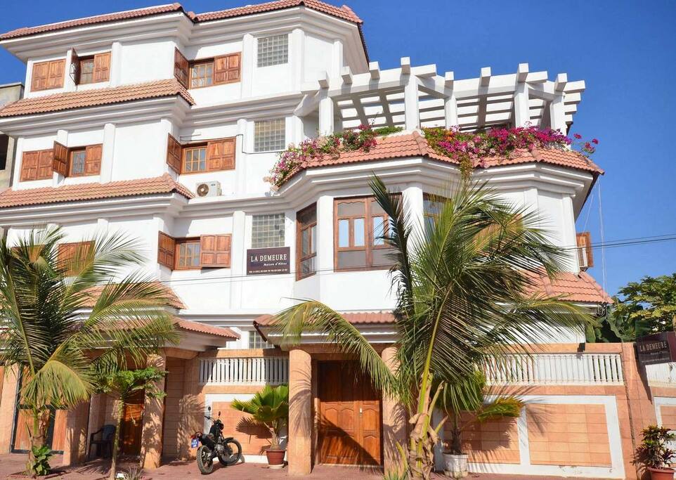 la maison située dans un quartier tres calme