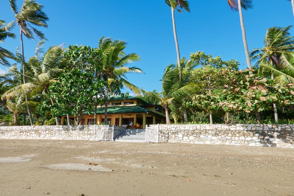 a 3,000 sqm beach front property
