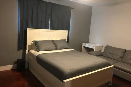 Close to Seminole Hard Rock Casino  and Stadium