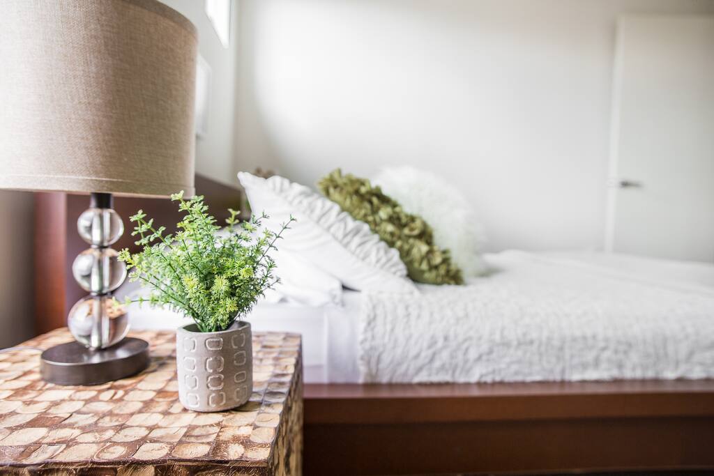 Enjoy a truly decadent sleep experience on a triple-foam tempurpedic-style queen mattress! Our guests rave about this bed!