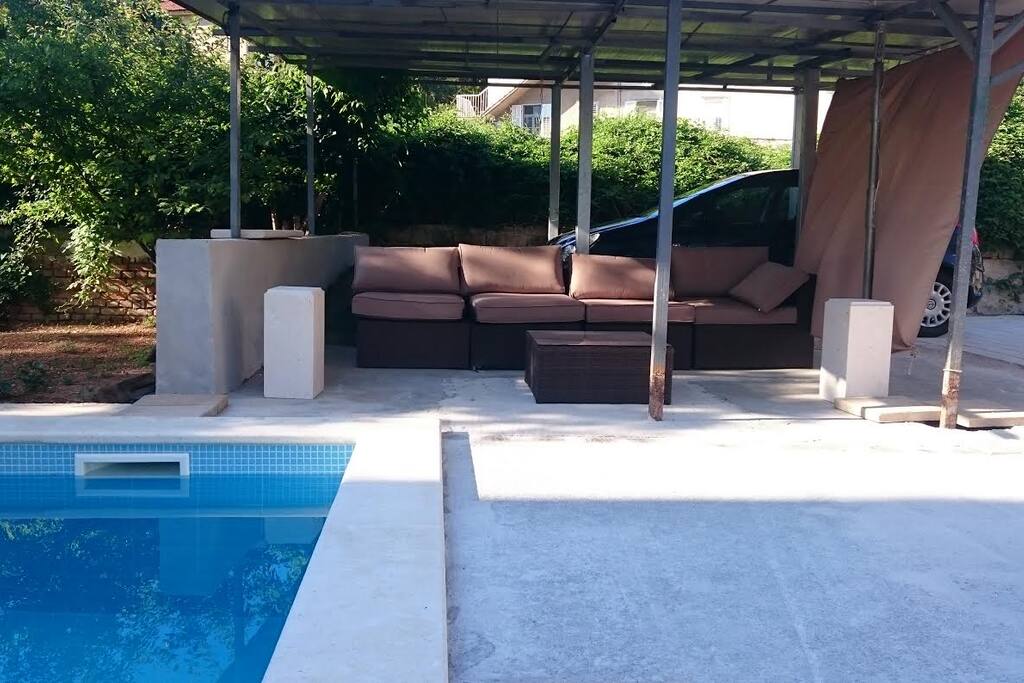 Sitting area near the pool