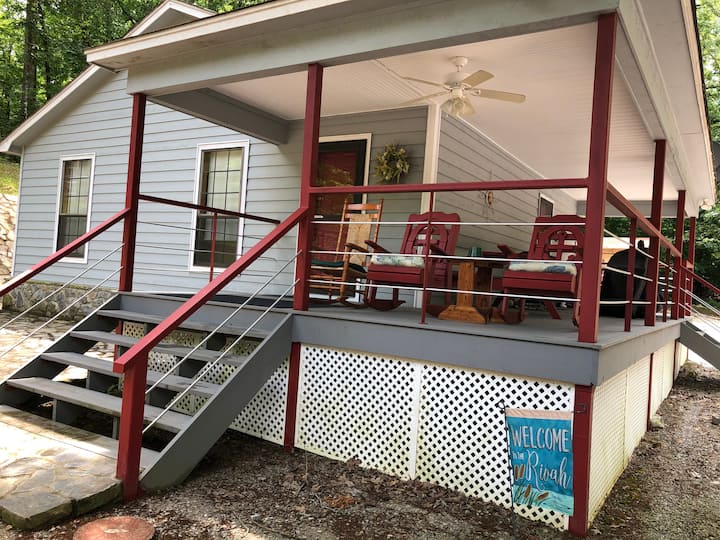 CozyCabin by Pickwick lake j p Coleman State park Cabins for Rent in