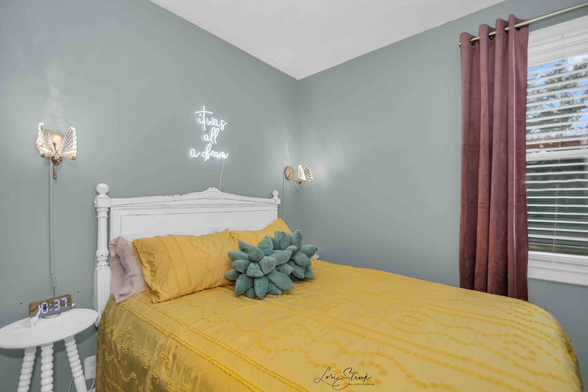 Dormitorio 2 - Cama tamaño queen 