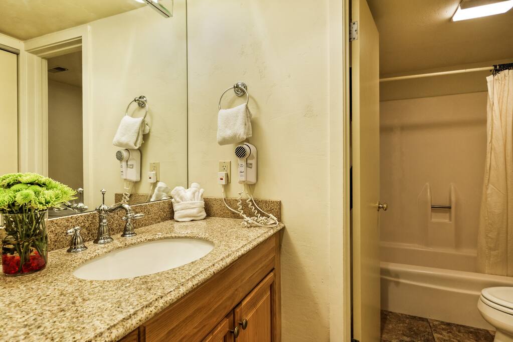Second bathroom.