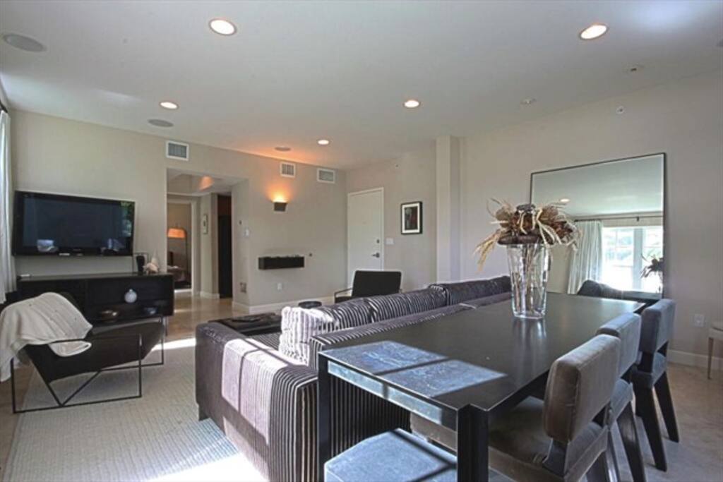 Dining Table, Furniture, Table, Sink, Screen
