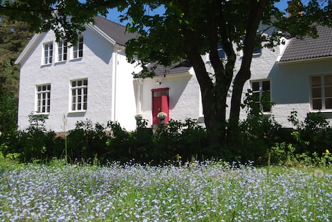 Beautiful big house by the lake Hjälmaren!