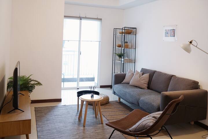 2 BR Spacious Promo Price! above Mall near Airport